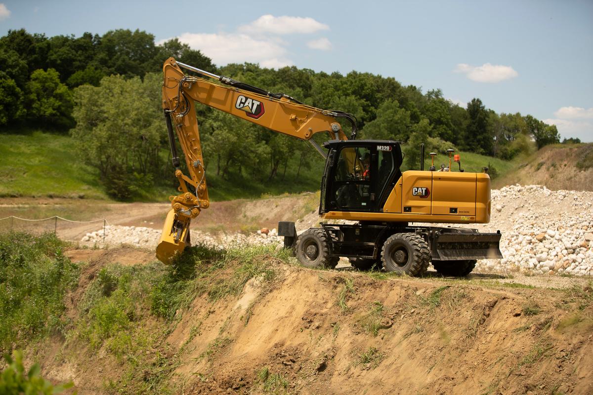 497653900_1267893475345507_8951206265446257152_n wozidło VOLVO A25C